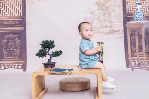 迪庆宝宝几个月可以笑出声