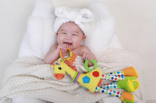 迪庆宝宝为什么会吐奶 迪庆宝宝为什么会吐奶