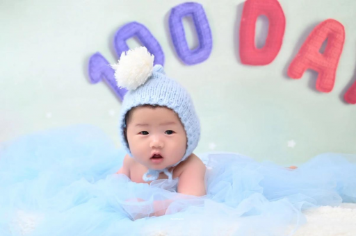 迪庆宝宝多久会笑